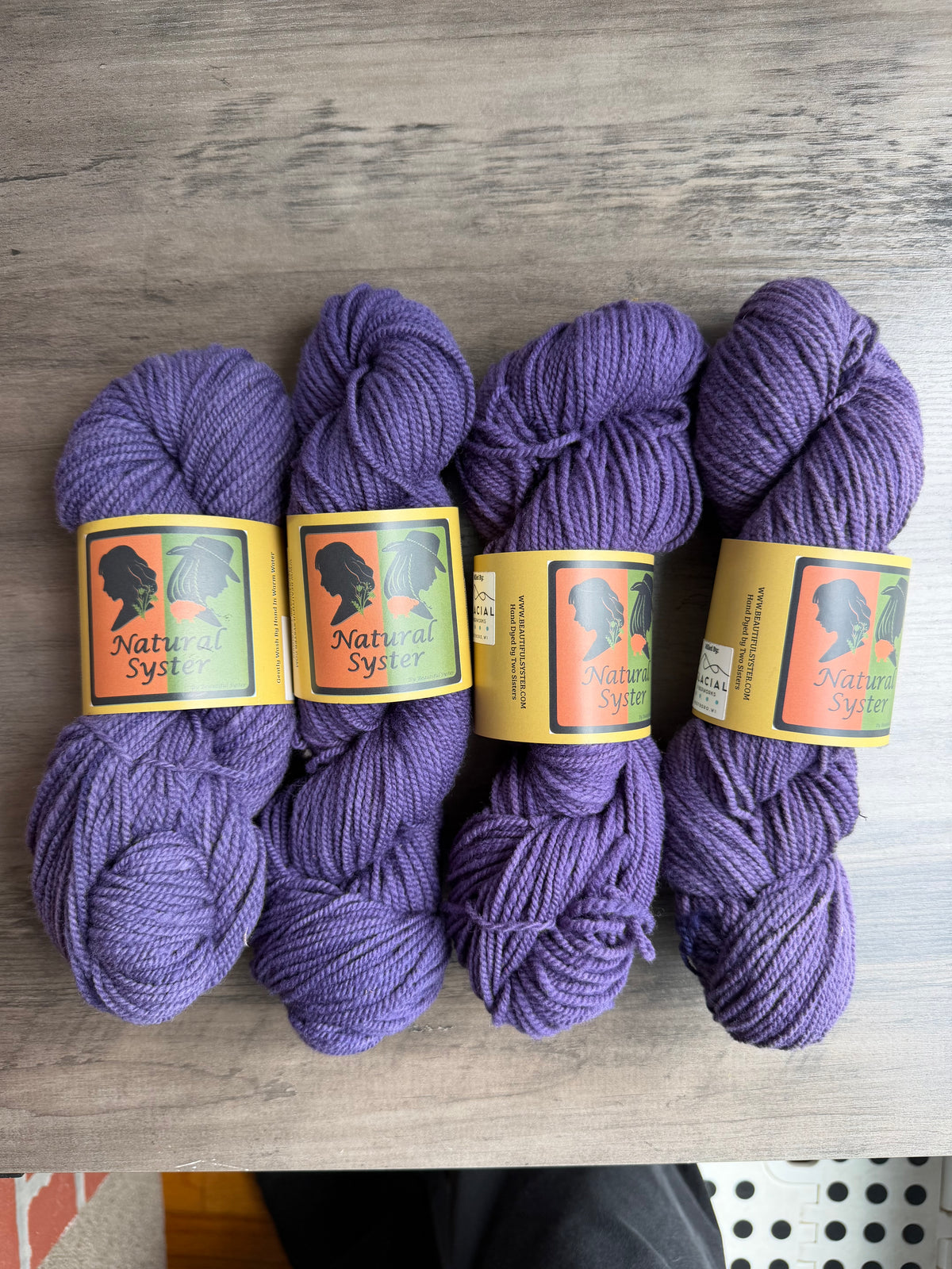 Targhee/Babydoll Logwood DK