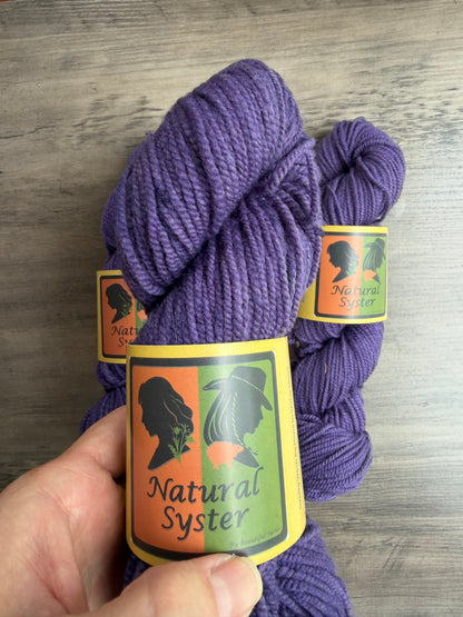 Targhee/Babydoll Logwood Bright DK