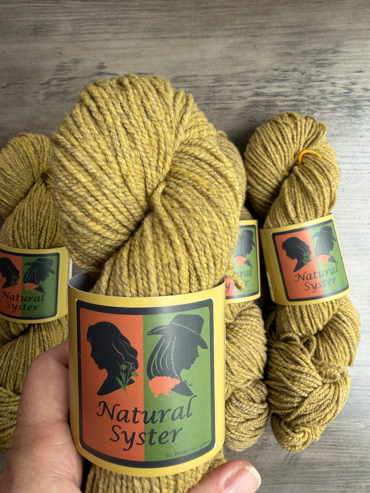 Targhee/Babydoll Marigold/Logwood Light DK