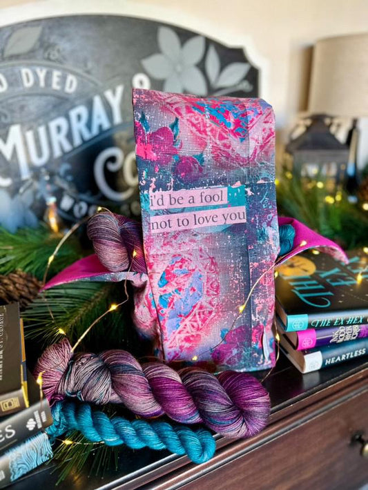 ROMANTASY Sock Set With matching Heather Bag