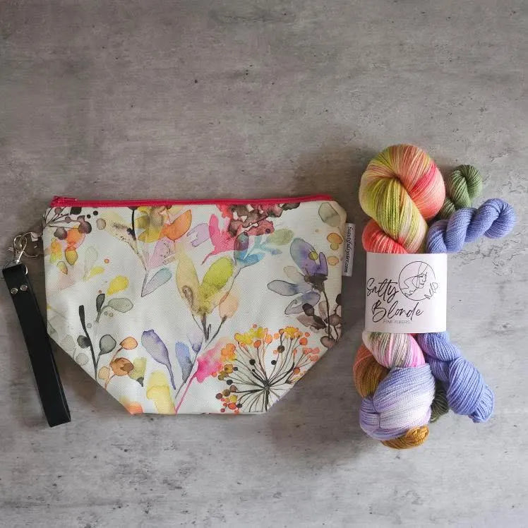 Salty Blonde Fiber with matching Ismira Bag