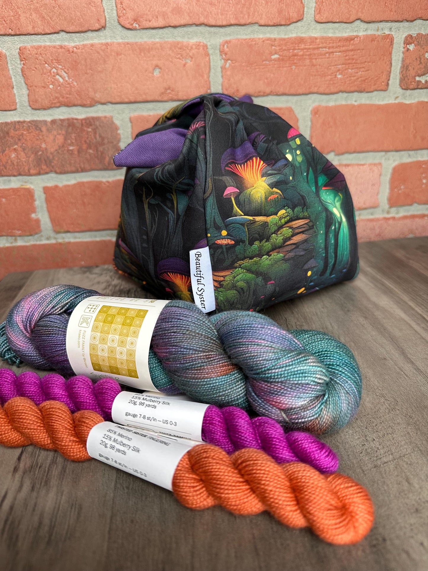 Kraeo Sock Set With matching Heather Bag