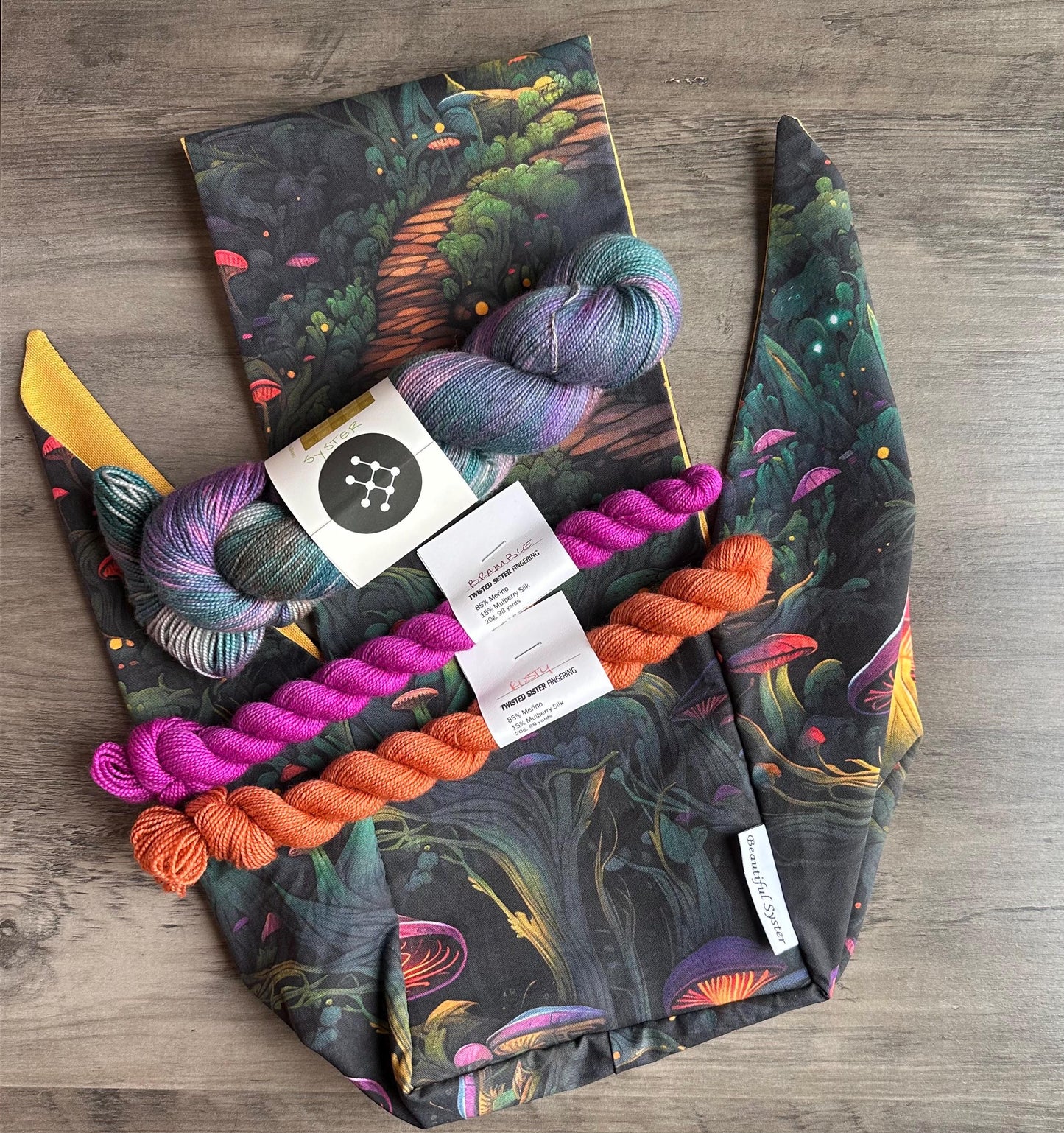 Kraeo Sock Set With matching Heather Bag